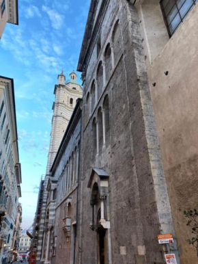 UNA COLONNA IN SAN LORENZO - GenovaInRelax